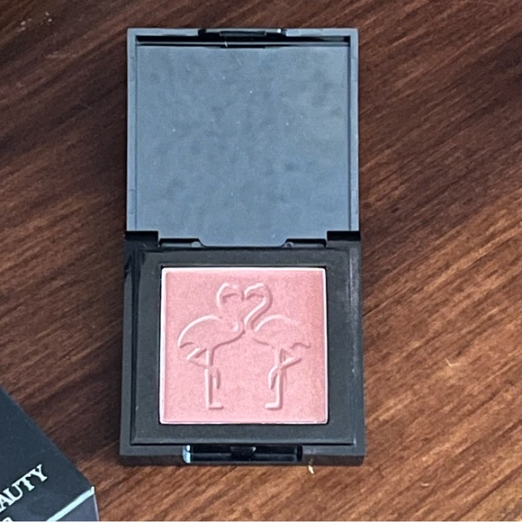 Blush and Highlighter Set - Picture 4 of 9